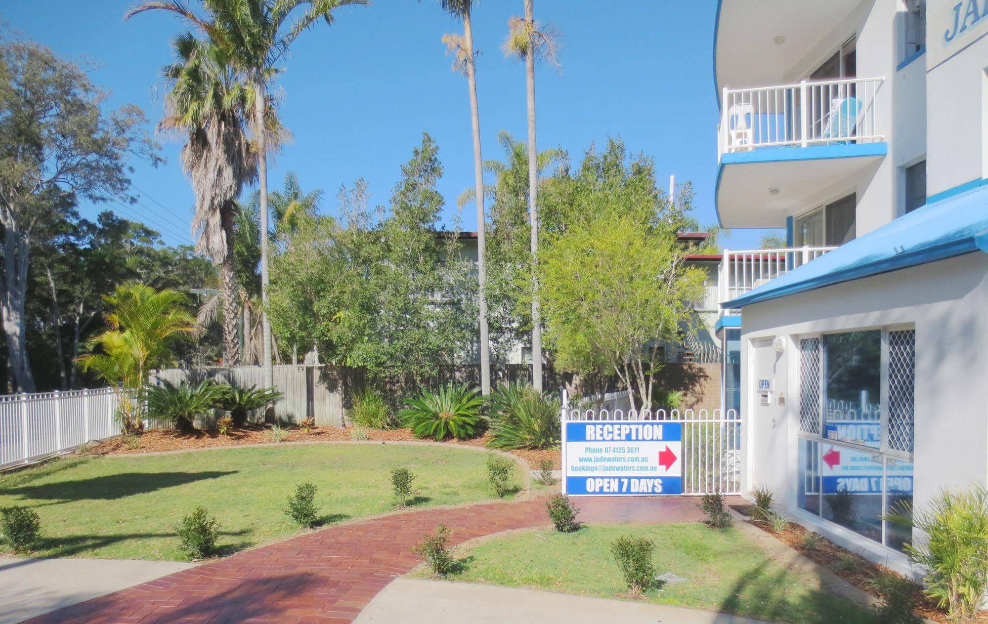 Jade Waters Luxury Apartments Hervey Bay Exteriör bild